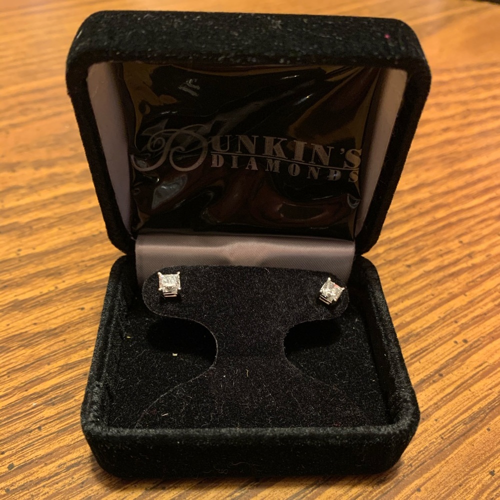 White Gold Princess Cut Diamond Earrings